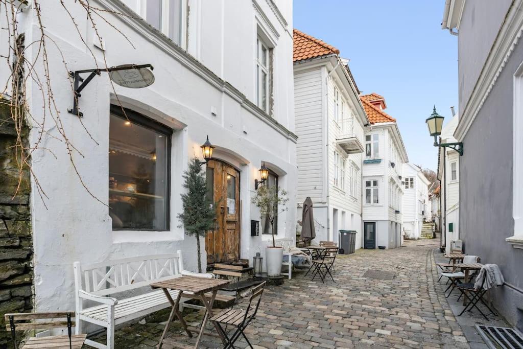 Historisk Hus I Hjertet Av Byen * Берген